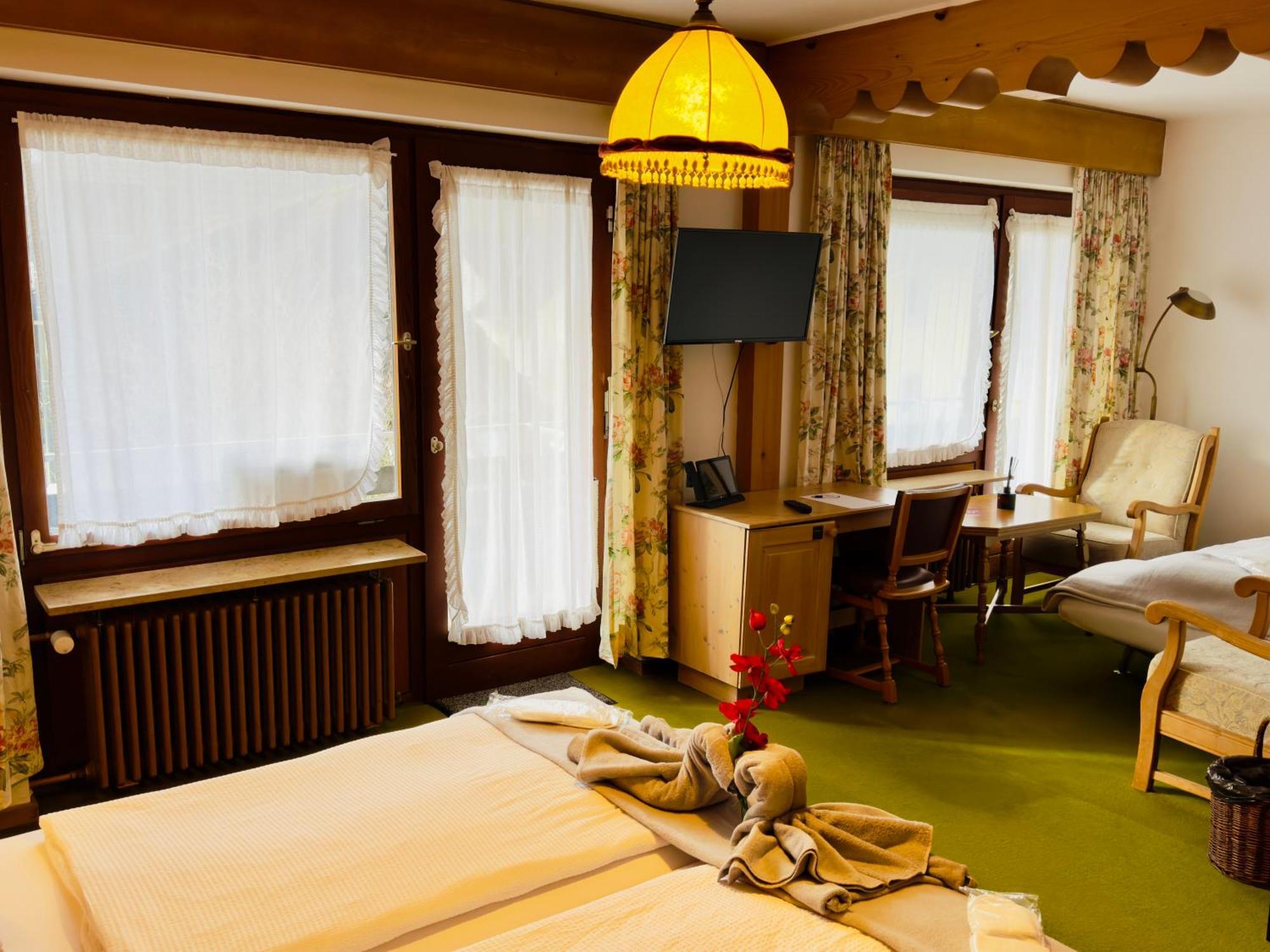 Hotel Restaurant Adler Stube Münstertal Cameră foto